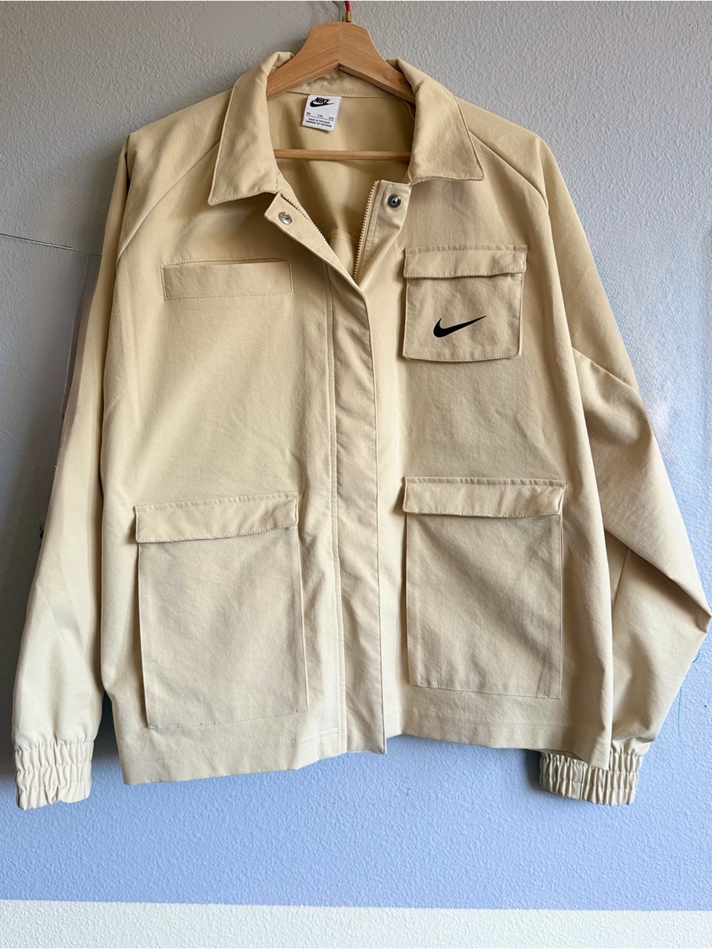 Nike Pale Yellow Utility Jacket. Women’s XXL. UNIQUE style! LIKE NEW $ 50